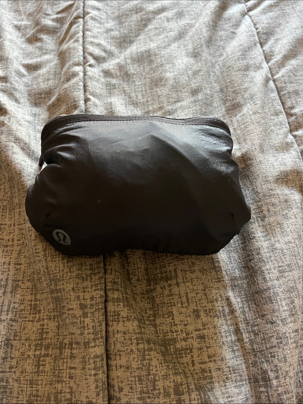 lululemon athletica women’s Black Hooded Windbreaker Jacket - Picture 7 of 9